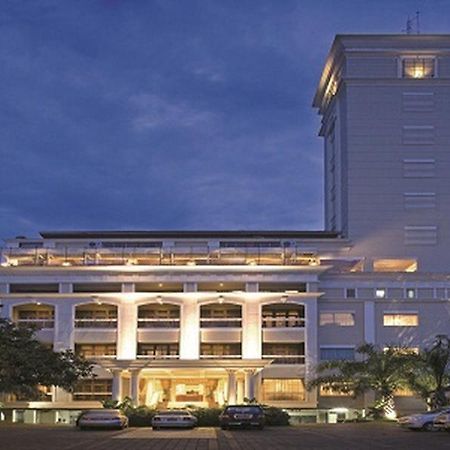 Le Beringin Hotel Salatiga Exterior photo